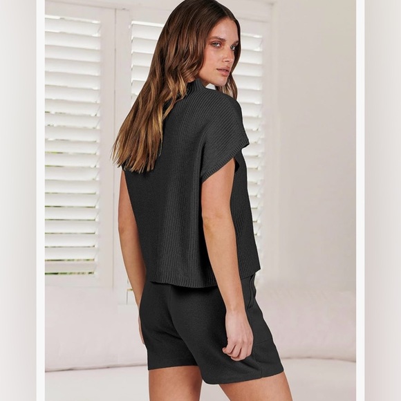 Women's Two Piece Summer Outfits Knit Sweater Short Sets - Picture 2 of 6